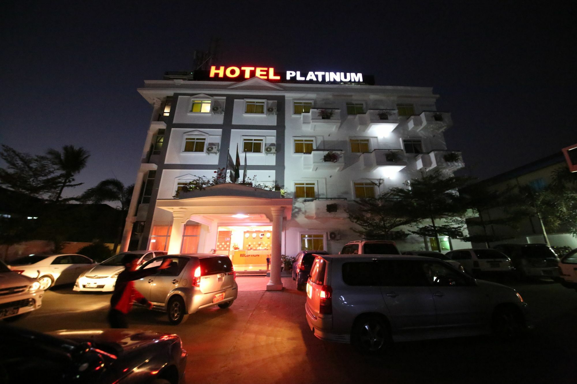 Hotel 72 ヤンゴン エクステリア 写真