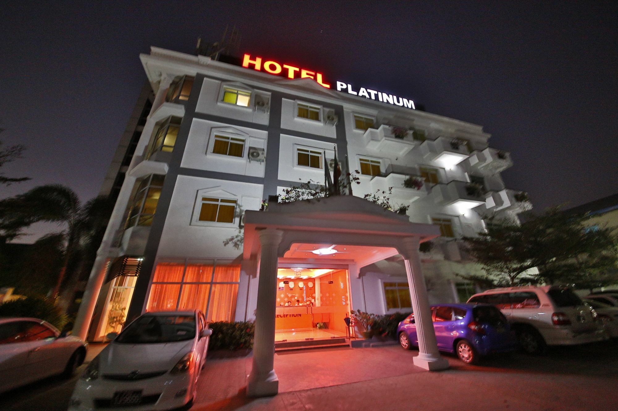 Hotel 72 ヤンゴン エクステリア 写真
